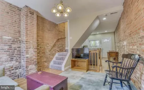 Entry Way - 2232 E Lamley St, Baltimore, MD 21231 photo 2 of 8