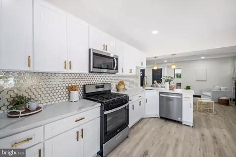 5809 Clover Rd, Baltimore, MD 21215 photo 10