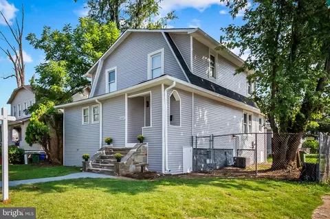5809 Clover Rd, Baltimore, MD 21215 photo 2