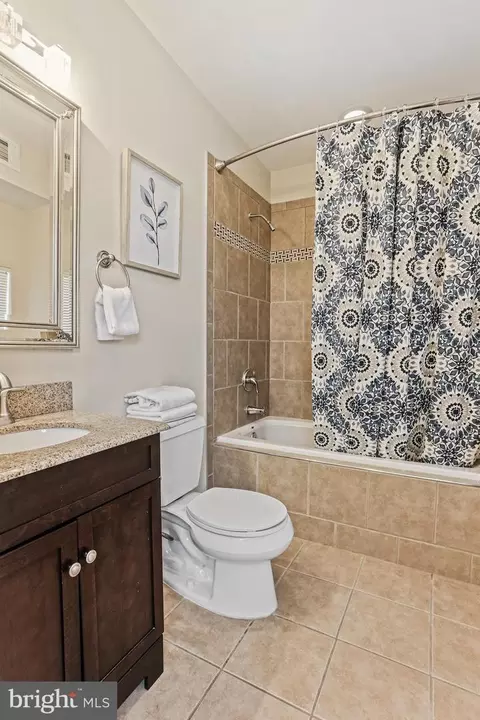 Bath - 105 E Barney St, Baltimore, MD 21230 photo 5 of 5