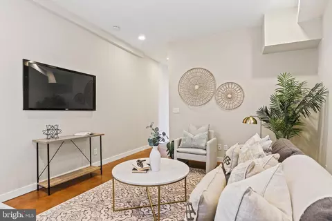 Living - 105 E Barney St, Baltimore, MD 21230 photo 2 of 2