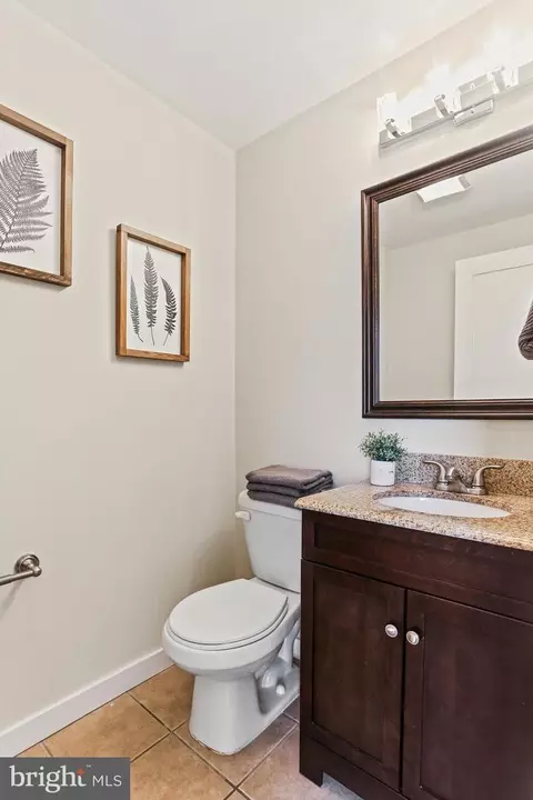 Bath - 105 E Barney St, Baltimore, MD 21230 photo 3 of 5