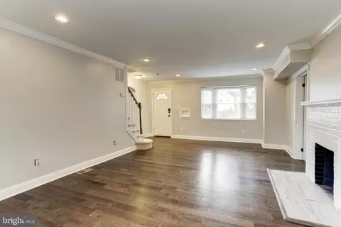 Living - 4801 Herring Run Dr, Baltimore, MD 21214 photo 3 of 5
