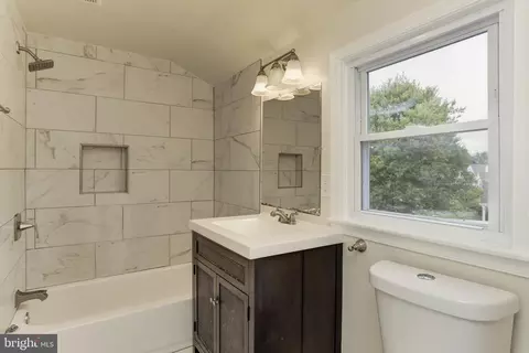 Bath - 4801 Herring Run Dr, Baltimore, MD 21214 photo 1 of 2