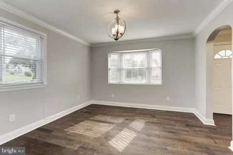 Living - 4801 Herring Run Dr, Baltimore, MD 21214 photo 4 of 5