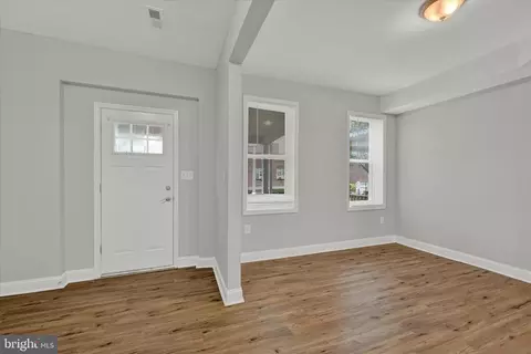 Entry Way - 4606 Pall Mall Rd, Baltimore, MD 21215 photo 1 of 5