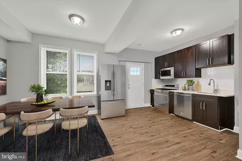 Entry Way - 4606 Pall Mall Rd, Baltimore, MD 21215 photo 4 of 5