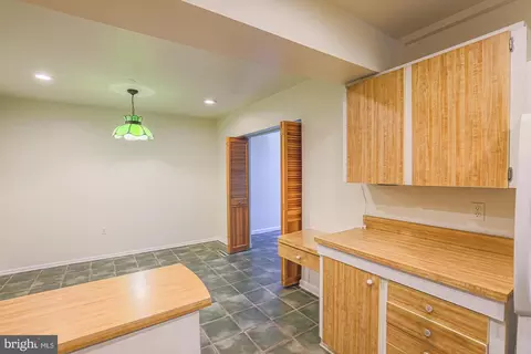6303 Red Cedar Pl, Baltimore, MD 21209 photo 17