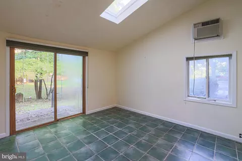 6303 Red Cedar Pl, Baltimore, MD 21209 photo 19