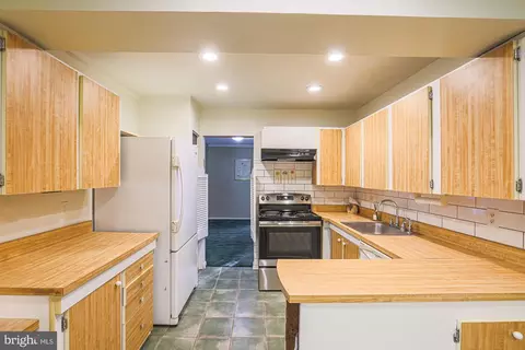 6303 Red Cedar Pl, Baltimore, MD 21209 photo 15