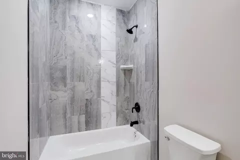 Bath - 704 Cator Ave, Baltimore, MD 21218 photo 3 of 4