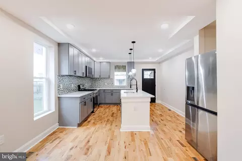 Entry Way - 704 Cator Ave, Baltimore, MD 21218 photo 5 of 13