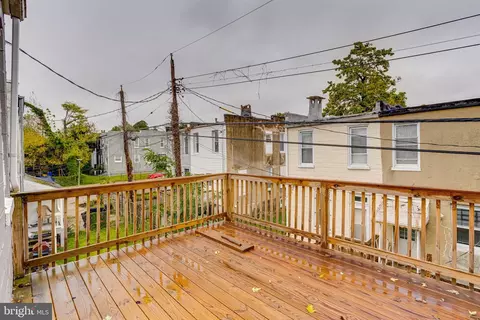 Exterior - 704 Cator Ave, Baltimore, MD 21218 photo 6 of 11