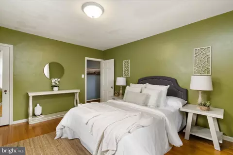 Bedroom - 5803 Kipling Ct, Baltimore, MD 21212 photo 3 of 9