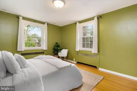 Bedroom - 5803 Kipling Ct, Baltimore, MD 21212 photo 4 of 9