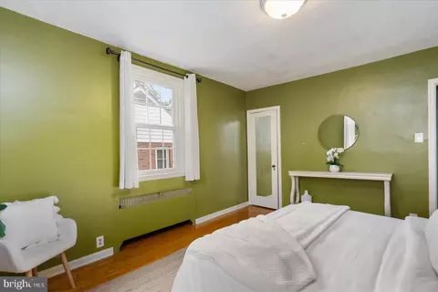 Bedroom - 5803 Kipling Ct, Baltimore, MD 21212 photo 5 of 9