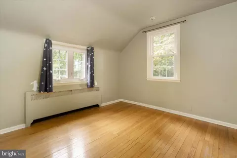 Bedroom - 5803 Kipling Ct, Baltimore, MD 21212 photo 8 of 9