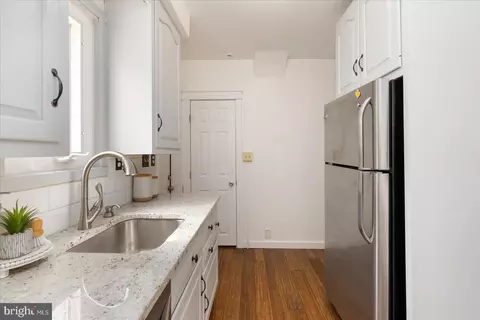 Kitchen - 5803 Kipling Ct, Baltimore, MD 21212 photo 4 of 4