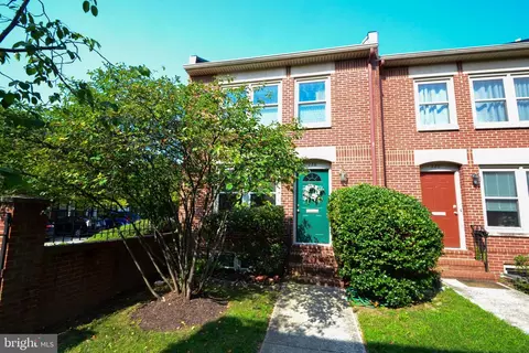 228 Roundhouse Ct, Baltimore, MD 21230