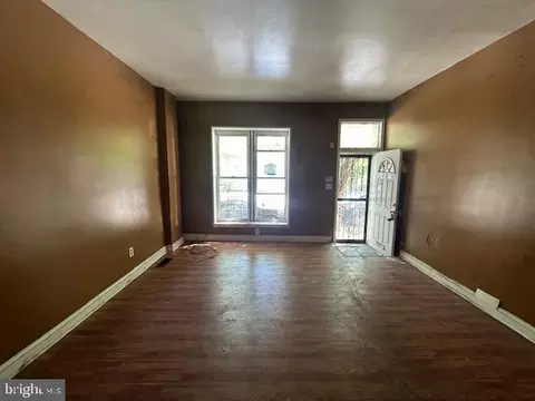 Living - 2434 E Fayette St, Baltimore, MD 21224 photo 3 of 5
