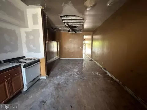 Entry Way - 2434 E Fayette St, Baltimore, MD 21224 photo 1 of 7