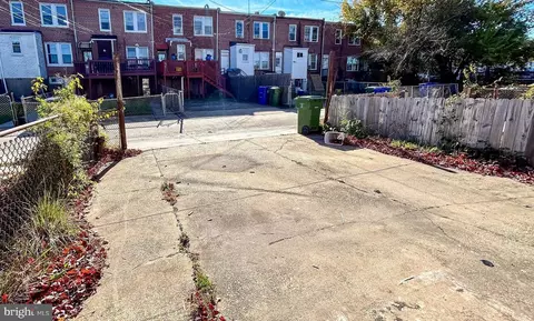 Exterior - 1631 E 32nd St, Baltimore, MD 21218 photo 2 of 4