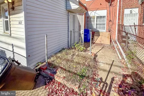Exterior - 1631 E 32nd St, Baltimore, MD 21218 photo 4 of 4
