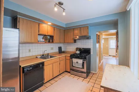 2110 E Lombard St, Baltimore, MD 21231 photo 21