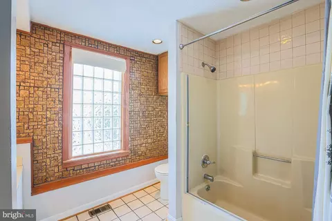 2110 E Lombard St, Baltimore, MD 21231 photo 40