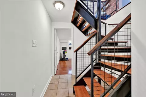 Entry Way - 1 N Decker Ave, Baltimore, MD 21224 photo 1 of 2