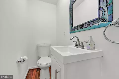 Bath - 1 N Decker Ave, Baltimore, MD 21224 photo 1 of 3