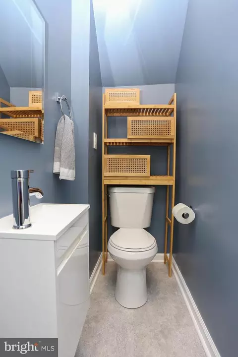 Bath - 412 E 27th St, Baltimore, MD 21218 photo 1 of 2