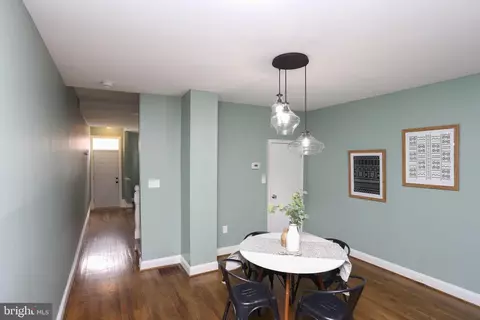 Entry Way - 412 E 27th St, Baltimore, MD 21218 photo 3 of 9