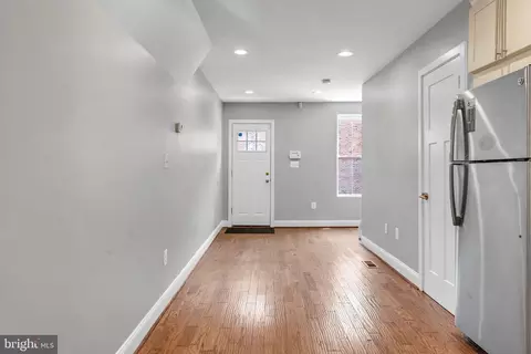 Entry Way - 644 Wyeth St, Baltimore, MD 21230 photo 2 of 4