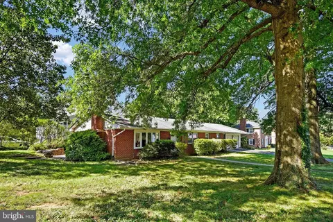 189 Hollen Rd, Baltimore, MD 21212