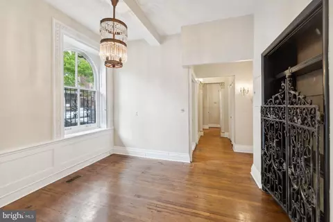 Entry Way - 700 Cathedral St #101, Baltimore, MD 21201 photo 3 of 6