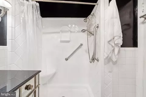 Bath - 700 Cathedral St #101, Baltimore, MD 21201 photo 2 of 2