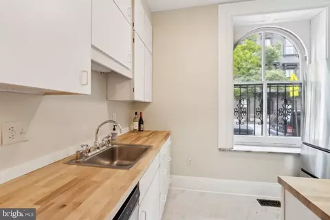 Kitchen - 700 Cathedral St #101, Baltimore, MD 21201 photo 1 of 3