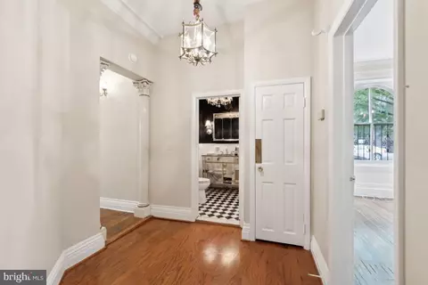 Entry Way - 700 Cathedral St #101, Baltimore, MD 21201 photo 5 of 6