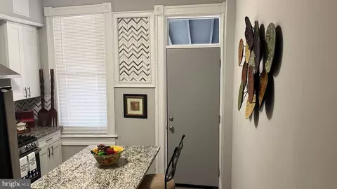 Entry Way - 703 E 21st St, Baltimore, MD 21218 photo 3 of 5