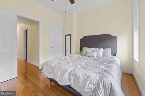 Bedroom - 128 Fort Ave, Baltimore, MD 21230 photo 1 of 5