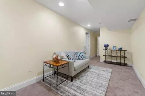 Entry Way - 128 Fort Ave, Baltimore, MD 21230 photo 3 of 3