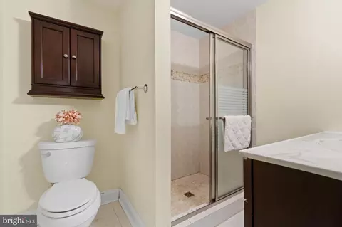 Bath - 128 Fort Ave, Baltimore, MD 21230 photo 6 of 6