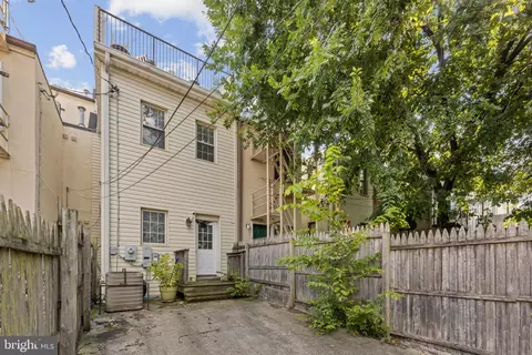 Exterior - 318 E Lafayette Ave E, Baltimore, MD 21202 photo 2 of 6