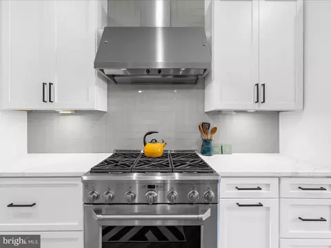Kitchen - 1214 S Charles St, Baltimore, MD 21230 photo 4 of 5