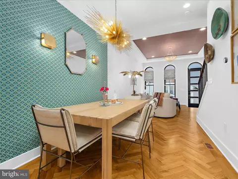 Dining - 1214 S Charles St, Baltimore, MD 21230 photo 4 of 5