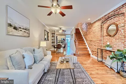 Entry Way - 940 S Clinton St, Baltimore, MD 21224 photo 1 of 5