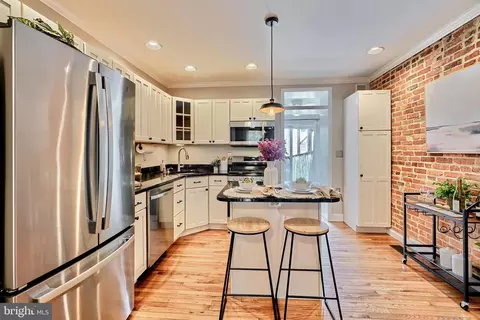 Kitchen - 940 S Clinton St, Baltimore, MD 21224 photo 3 of 5