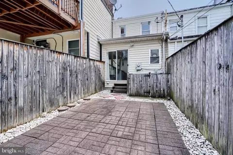 Exterior - 940 S Clinton St, Baltimore, MD 21224 photo 3 of 4