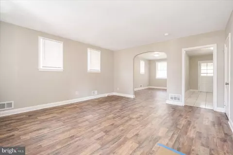 3954 Oakford Ave, Baltimore, MD 21215 photo 5